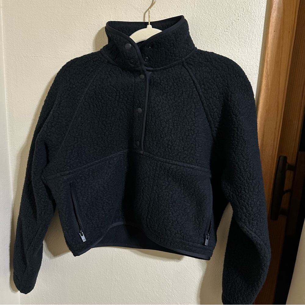 Aritzia fleece